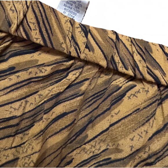 Jennifer Moore stylish 90’s Skirt in rich fall tones. Size 24W 100% Rayon - Picture 2 of 6